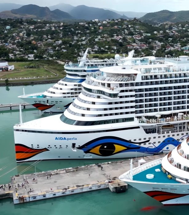  Foto zu AIDA Dreifachanlauf auf Antigua in der Karibik 