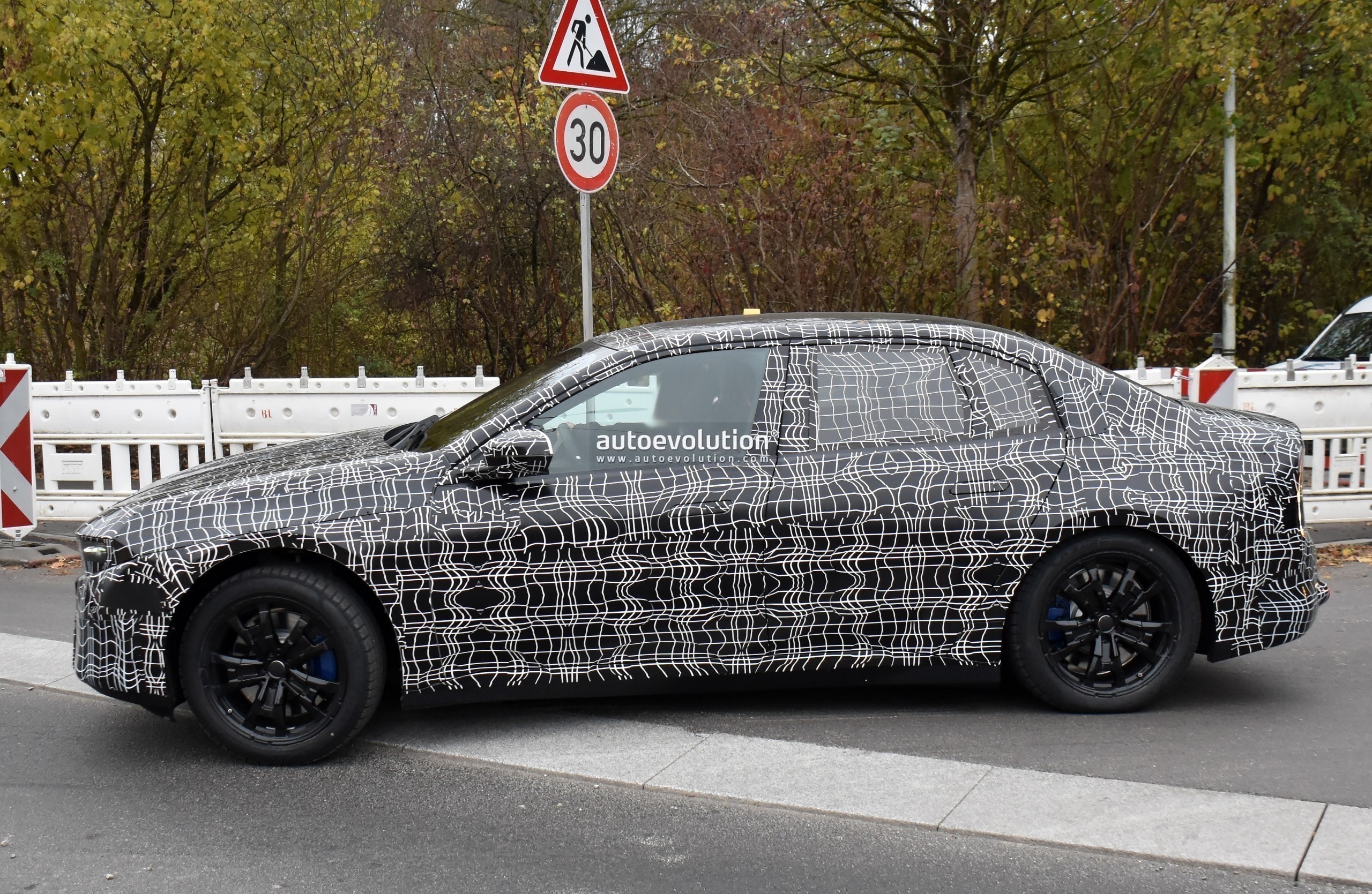  2026 BMW i3 "Neue Klasse" Spied for the First Time, May Not Look As Motiv 