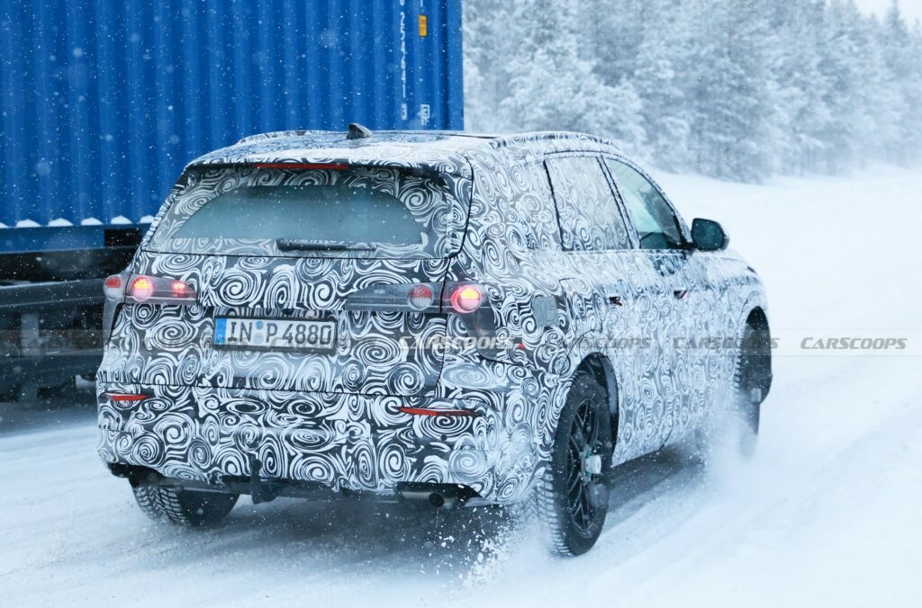 Neuer Q7 2026 2026 Audi q7 Prototype Tries To Screen Off Its Display-heavy Dashboard …