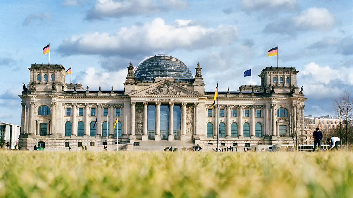 Der Deutsche Bundestag Deutsche Geschichte: Deutscher Bundestag