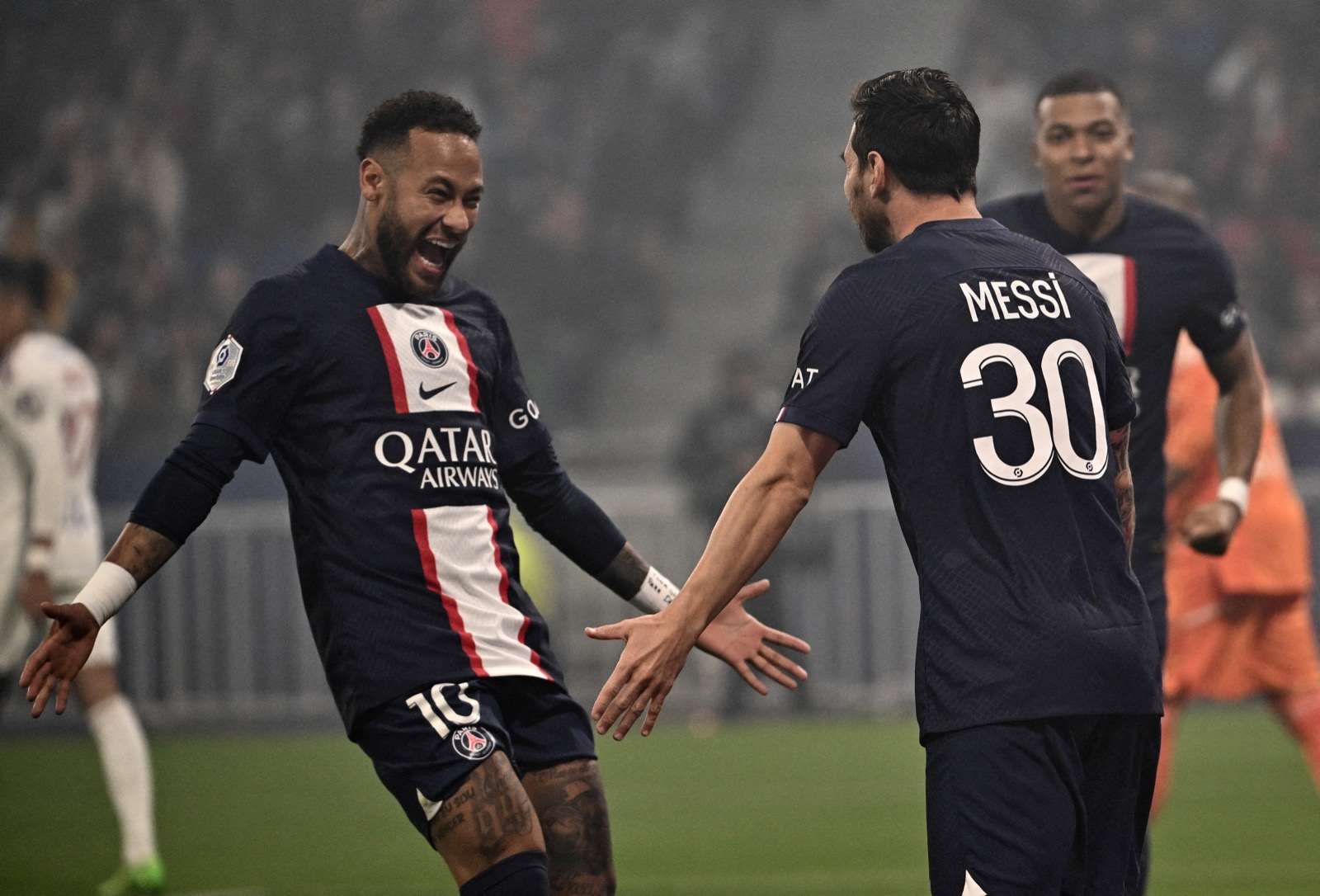 Mega-transfer Neymar dari Barcelona ke PSG Diselidiki, Ada Apa