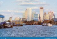 London Thames Wharf 7,402 Thames Wharf Stock Photos, High-res Pictures, And Images
