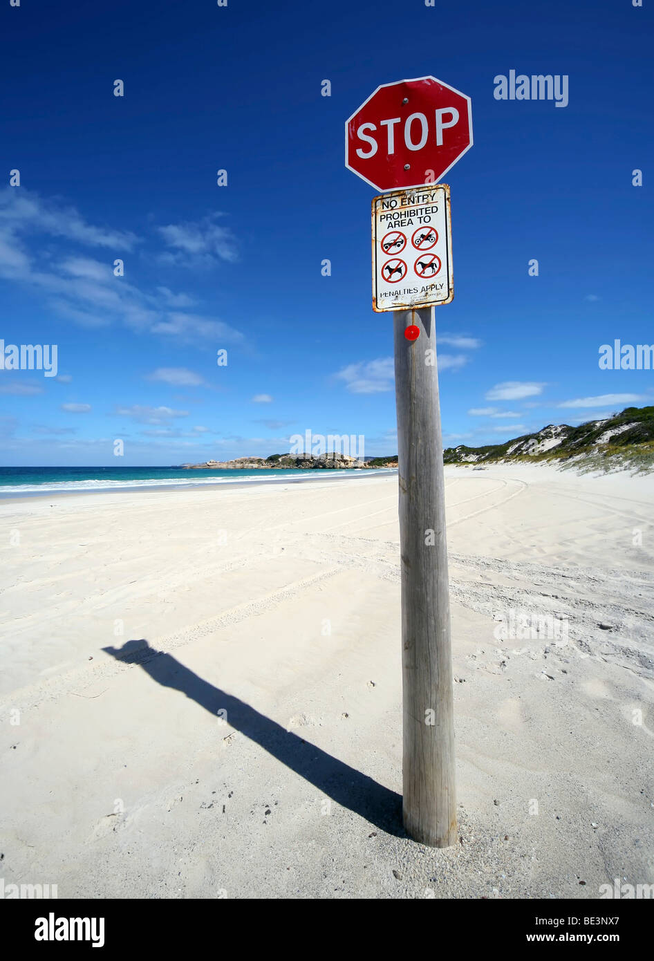 Alto Stop Sign On Beach Stop Sign Alto Traffic Signs Panama Road Give Way Rules Priority Practice En Speed Test