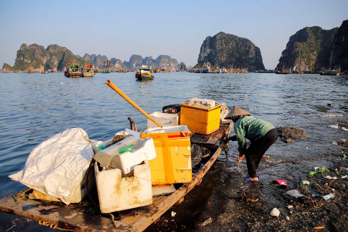 Davis Cup Sears Centre – Vietnam battles plastic blight in idyllic ha long bay