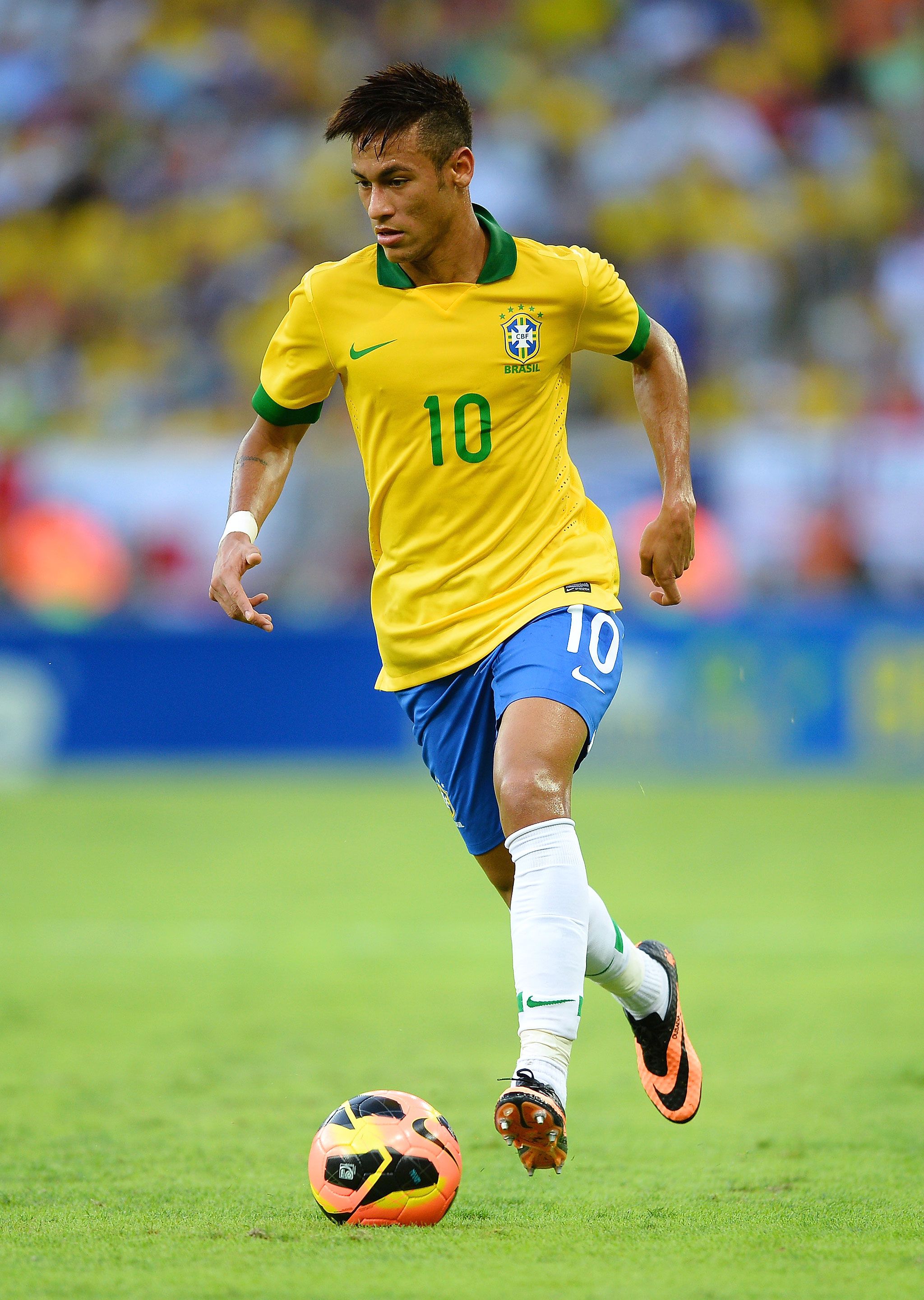  2014 Brazil 10 NEYMAR JR Yellow Home Soccer Jersey Image Backgrounds Motiv 