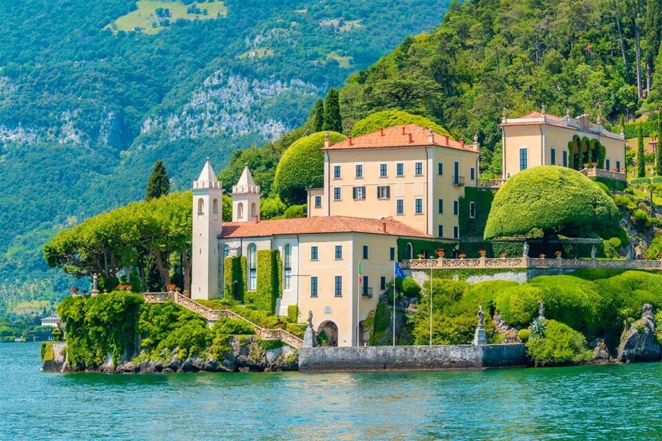  9 Most Beautiful Lake Como Villas & Gardens (+ How to Visit & Map) Motiv 