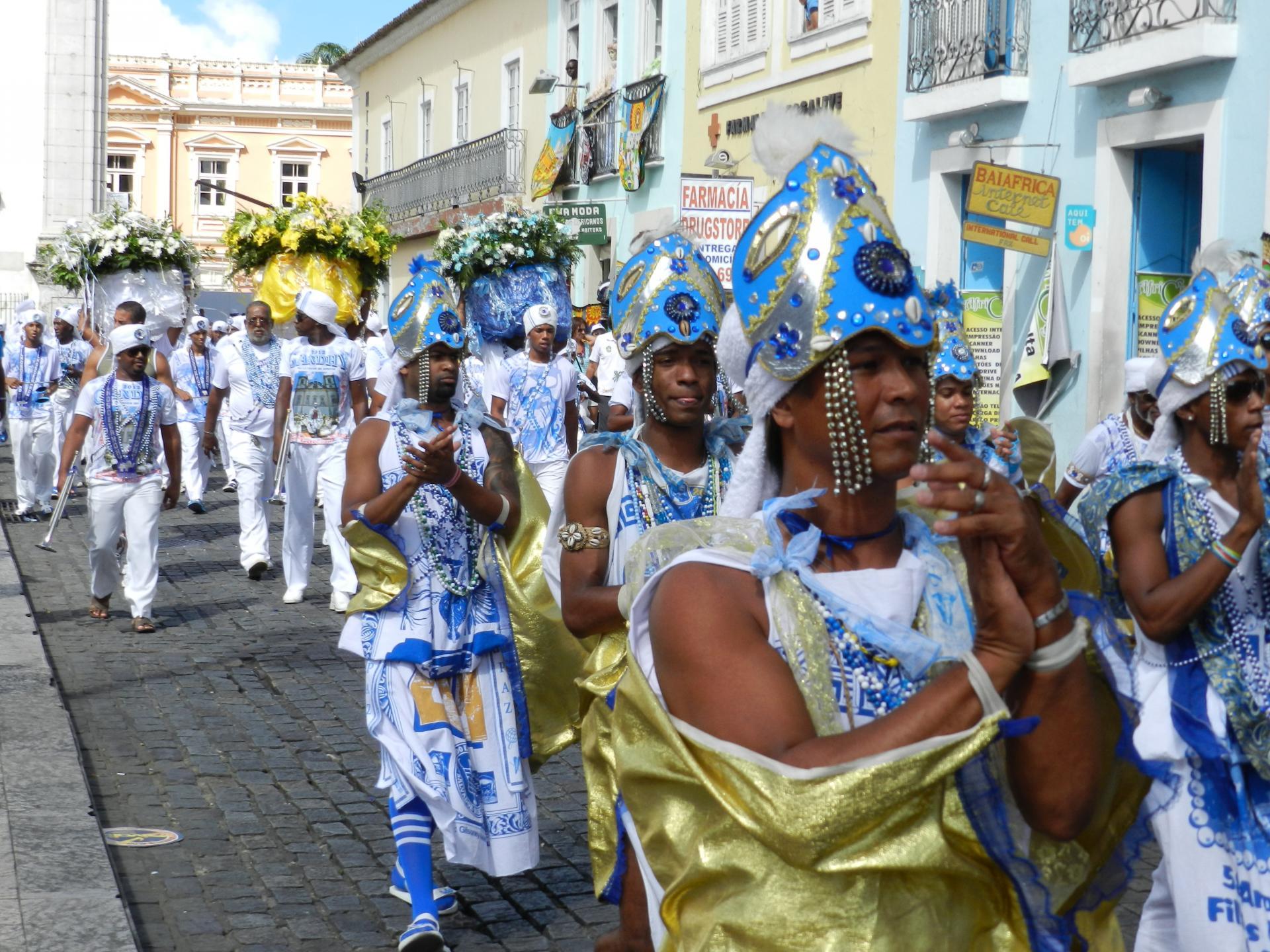  Foto zu Typical Brazilian Traditions and Customs 