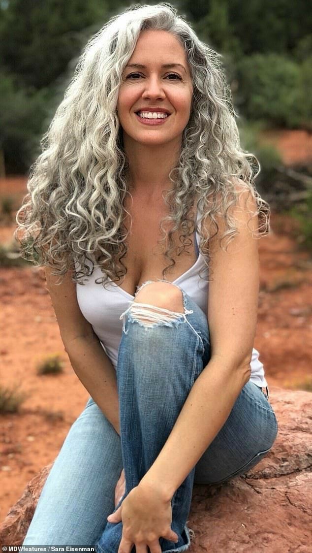 Grey hair styles for women, Beautiful gray hair, Silver Motiv 