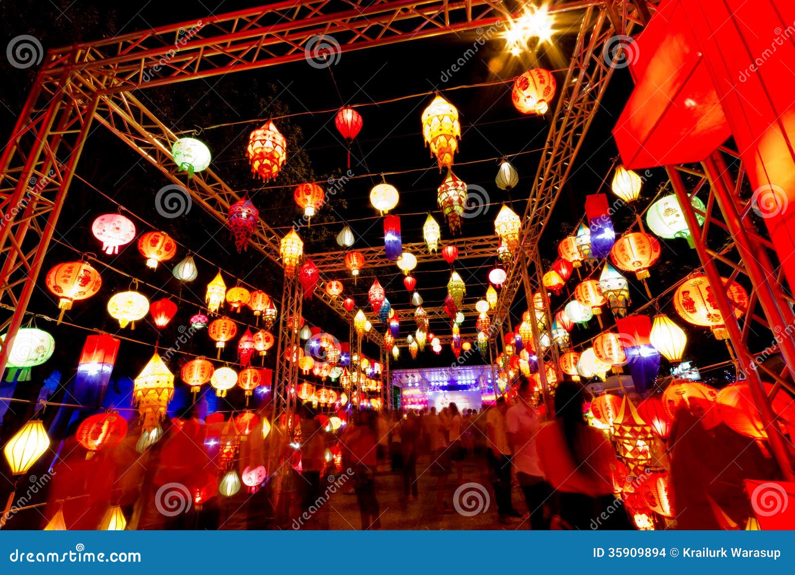 Laternen Festival Thailand 2026 laternen festival, Yee Peng Und Loy Khratong In Chiang Mai In thailand …