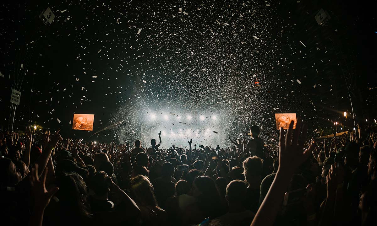  How To Watch Live Stream Concerts and Festivals Online From Anywhere? Motiv 