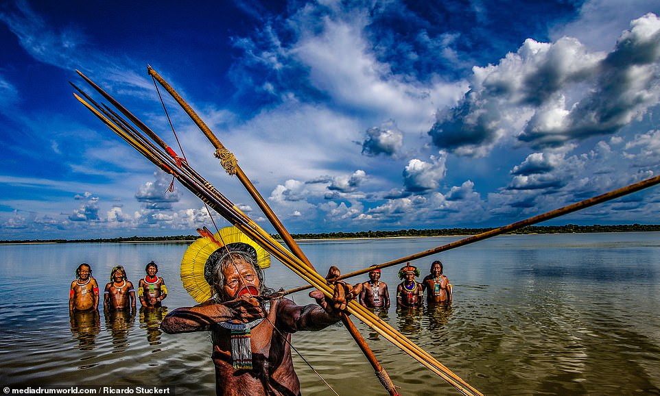  Incredible photographs of Brazilian rainforest tribes - Big World Tale Motiv 