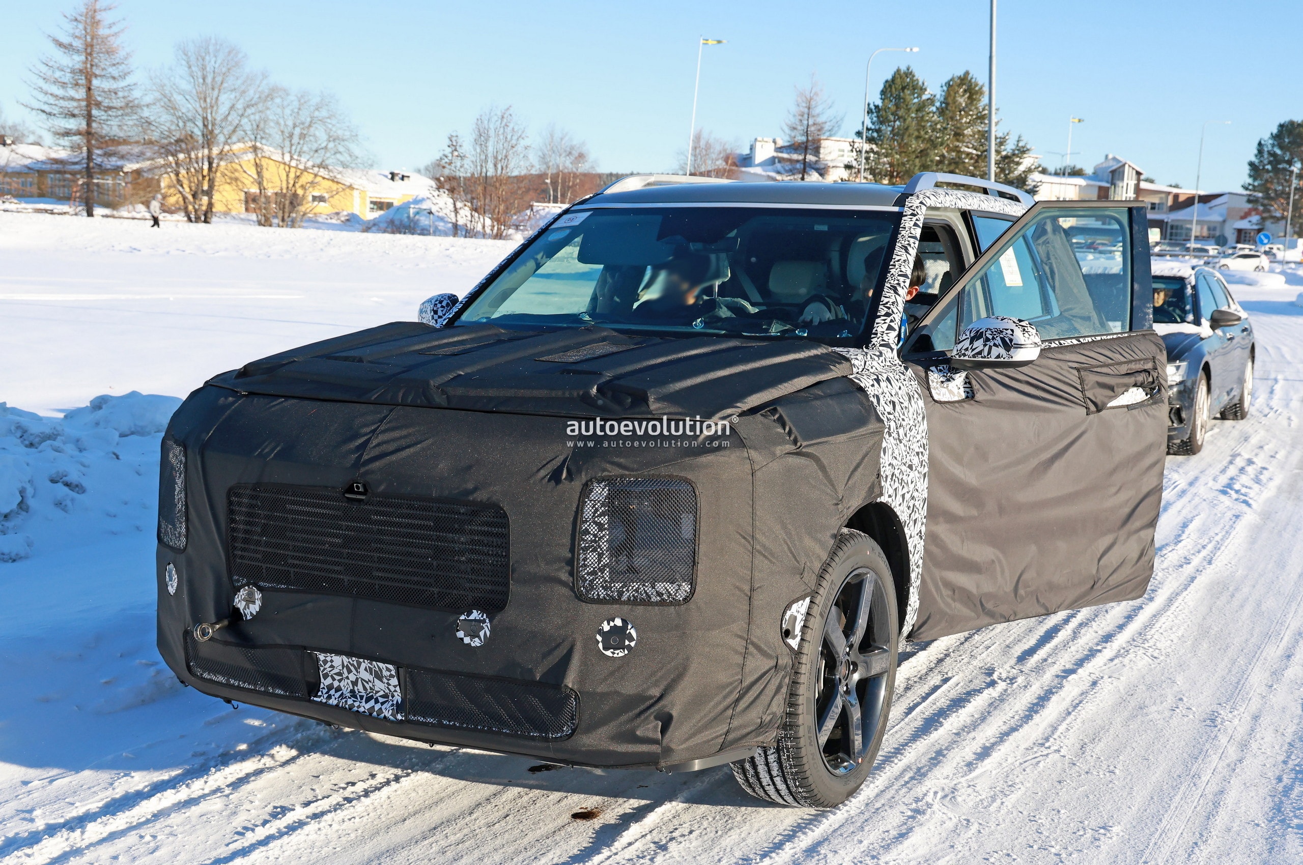  All-New 2026 Hyundai Palisade Sends Santa Fe Vibes, Shows Widescreen 