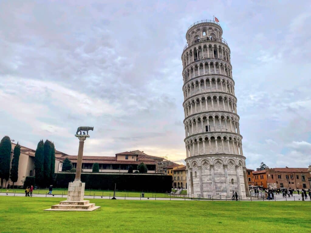  10 FAMOUS ITALIAN LANDMARKS + Fun Facts! - Mom In Italy Motiv 