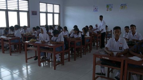  Foto zu Wab Indonesia Circa October 2018 Classroom Stock Footage Video (100% 