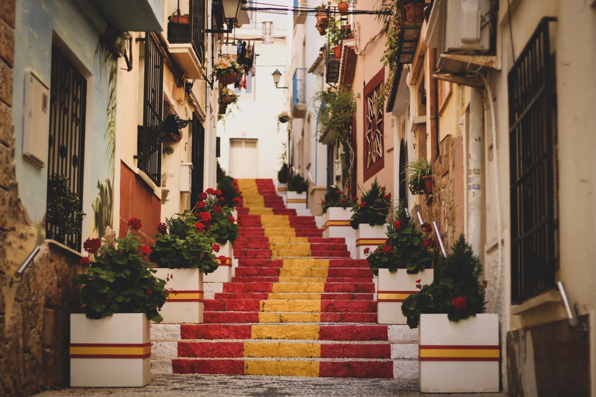  Foto zu 11 Best Cities to Visit in Spain · Eternal Expat 