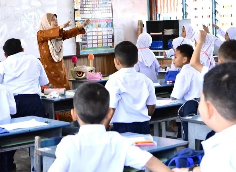  Malaysia’s Teaching System in a Meaningless Vacuum - Institute of Illustration 