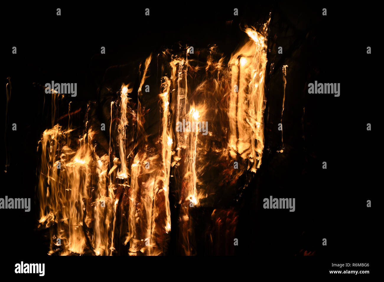 3/8 Inch Zinc Plated Elbow Fitting Specification Campfire Slow Motion Hi-res Stock Photography And Images