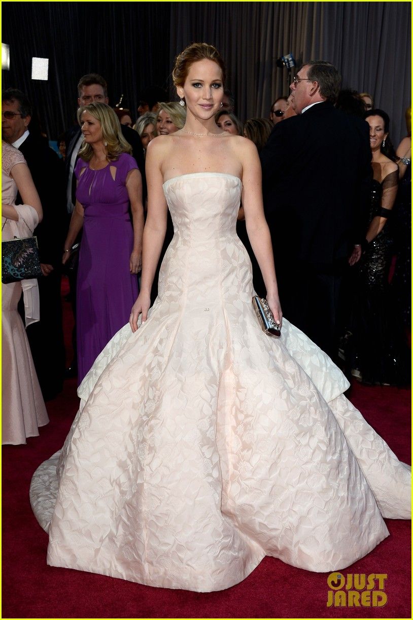 Jennifer Lawrence. Oscars 2013. "Dior Haute Couture dress, a Chopard Motiv 