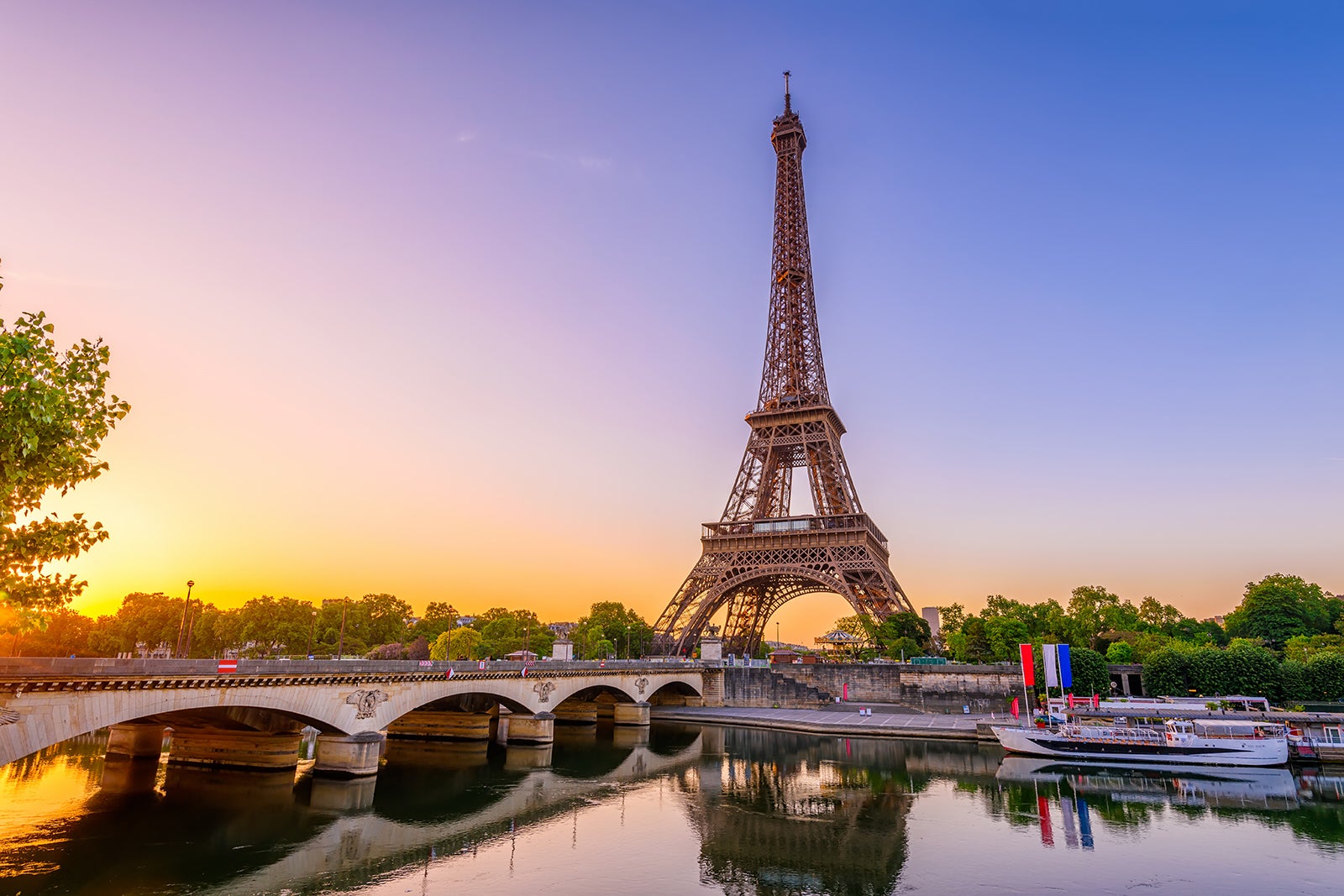 10 Best Views of the Eiffel Tower - Where to Take a Photo of the Eiffel